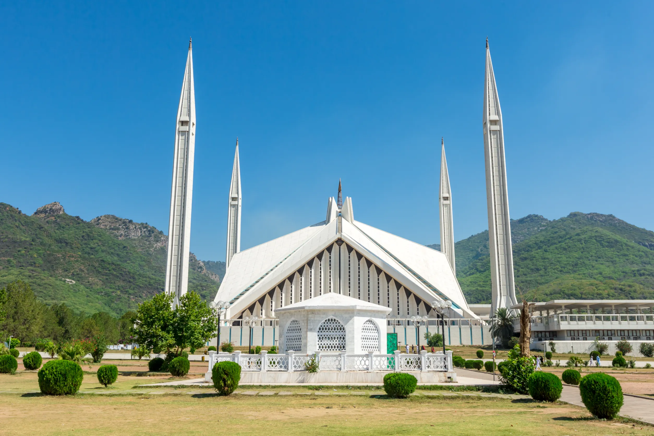 shah faisal mosque islamabad pakistan