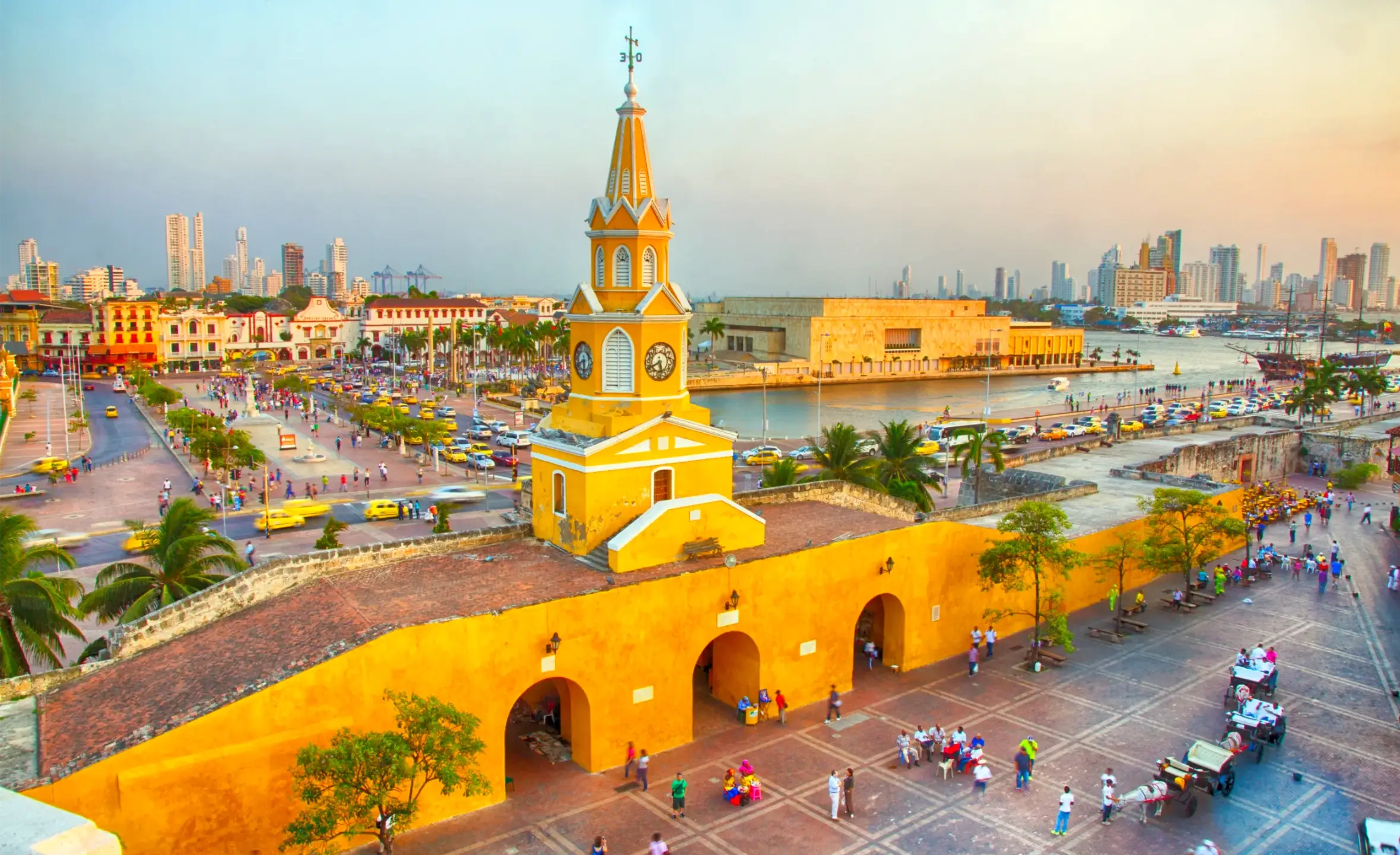 the horsedrawn carriages in cartagena colombia