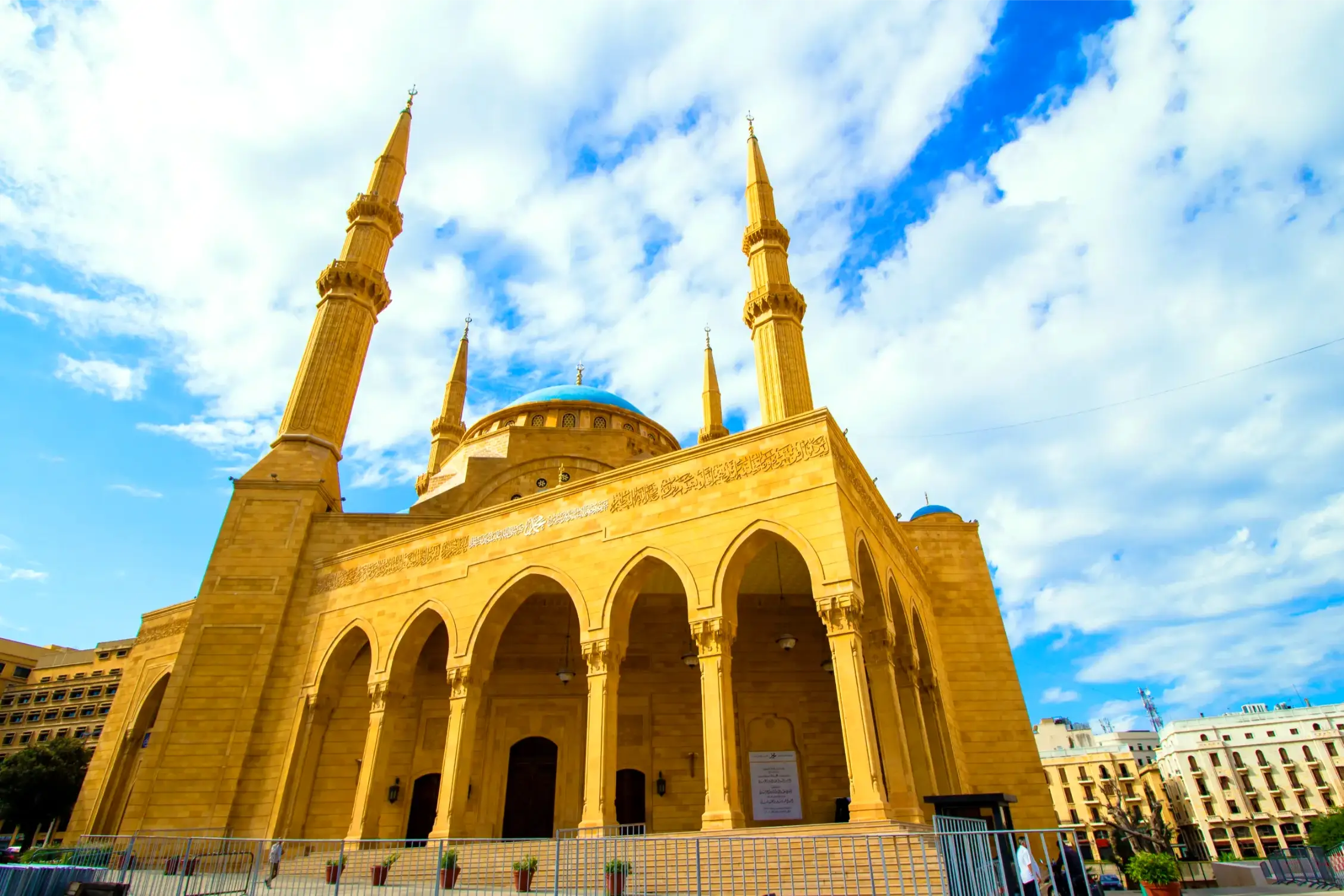 the mohammad amin mosque in beirut lebanon