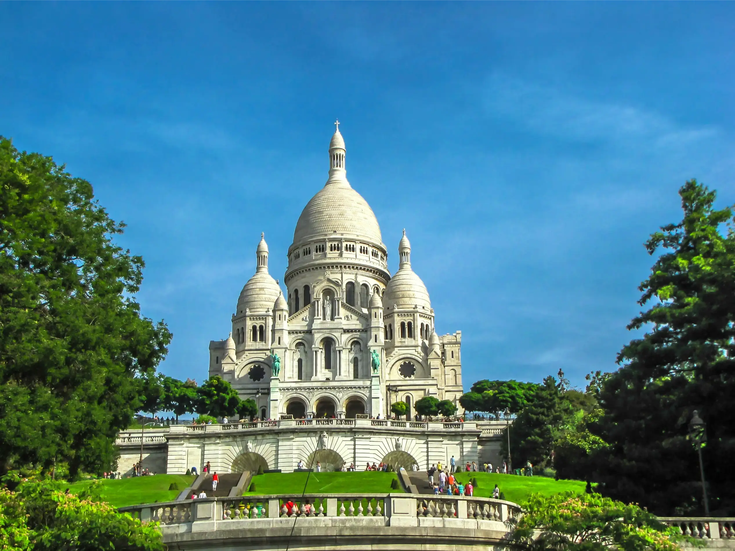 the sacre coeur in paris france